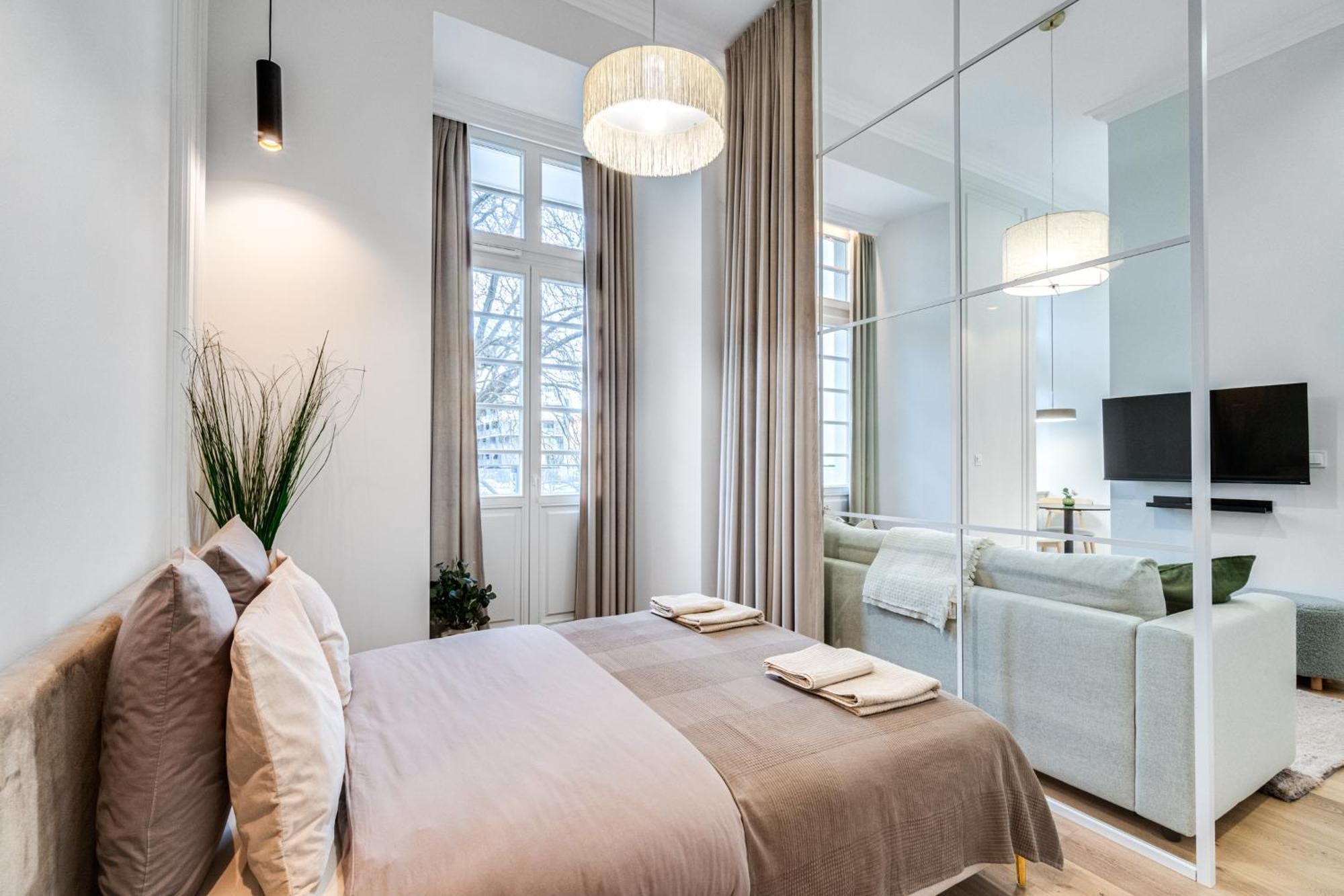 Apartament Riverside View - Parking Free Вроцлав Екстериор снимка